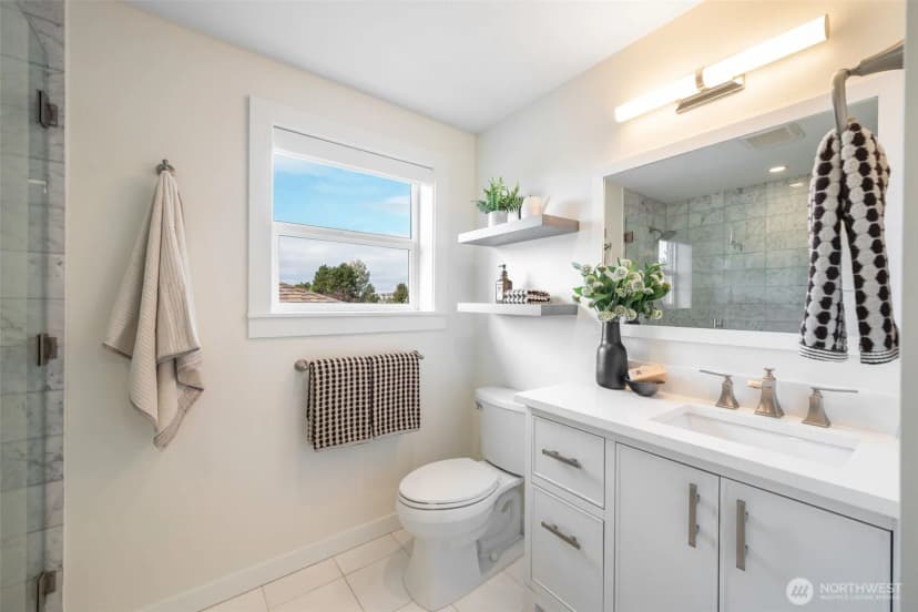 Property photo for 1908 29th Avenue W, Seattle photo 25