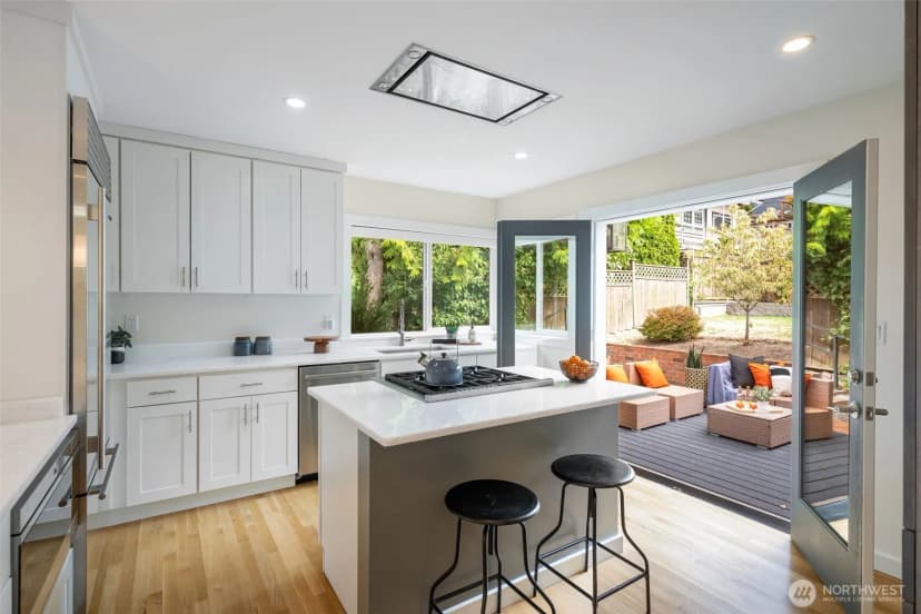 Property photo for 1908 29th Avenue W, Seattle photo 8