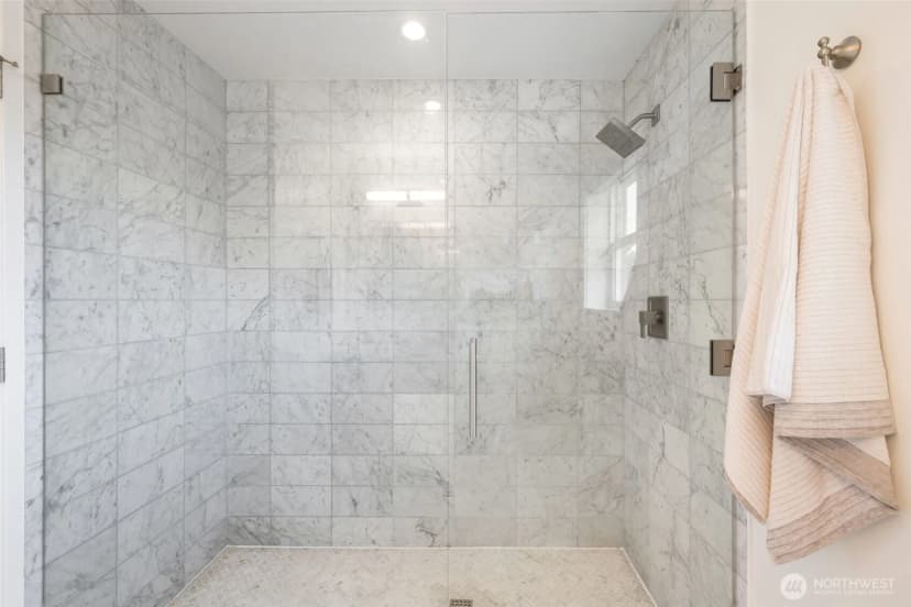 Property photo for 1908 29th Avenue W, Seattle photo 13