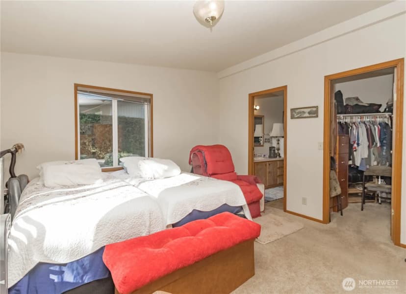 Property photo for 30961 E Lake Morton Drive Se, Kent photo 22