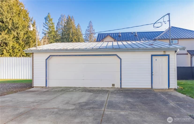 Property photo for 30961 E Lake Morton Drive Se, Kent photo 11