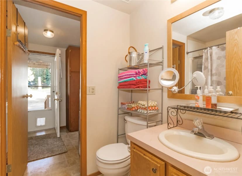 Property photo for 30961 E Lake Morton Drive Se, Kent photo 16