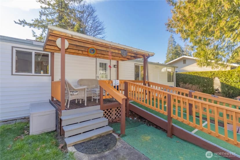 Property photo for 30961 E Lake Morton Drive Se, Kent photo 14