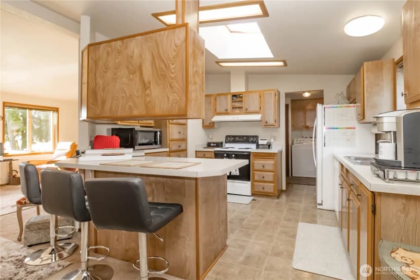 Property photo for 30961 E Lake Morton Drive Se, Kent photo 26