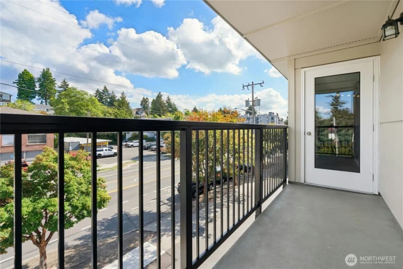 Property photo for 9255 Greenwood Avenue N #38, Seattle photo 32