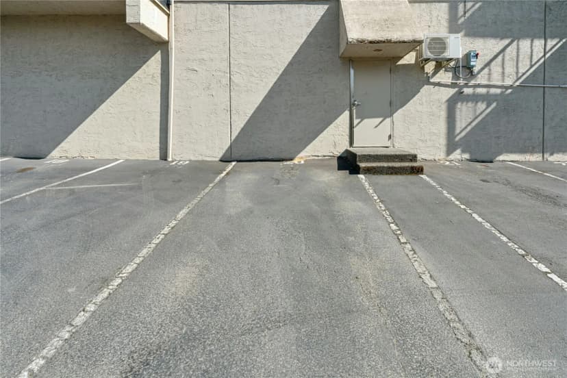 Property photo for 9255 Greenwood Avenue N #38, Seattle photo 33