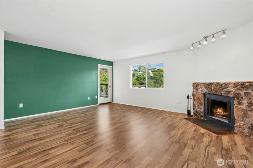 Property photo for 9255 Greenwood Avenue N #38, Seattle photo 16
