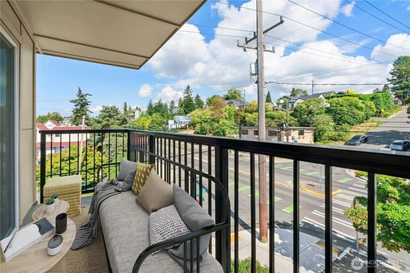 Property photo for 9255 Greenwood Avenue N #38, Seattle photo 30