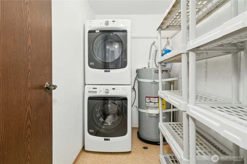 Property photo for 9255 Greenwood Avenue N #38, Seattle photo 7
