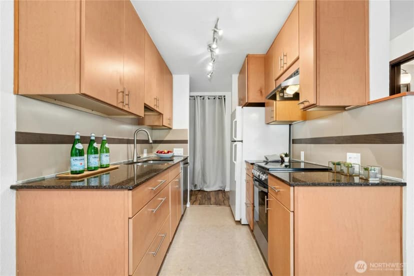 Property photo for 9255 Greenwood Avenue N #38, Seattle photo 9