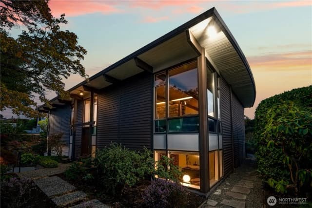 Property photo for 2383 Nw 89th Place, Seattle
