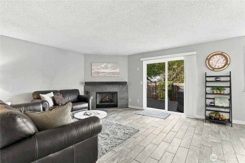 Property photo for 7340 Ne 142nd Place #unit A, Kirkland photo 2