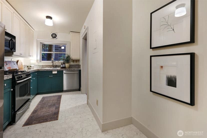Property photo for 214 16th Avenue E #102, Seattle photo 17