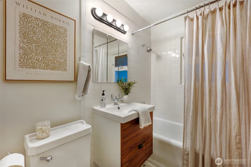 Property photo for 214 16th Avenue E #102, Seattle photo 21