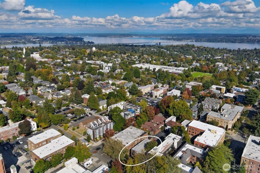 Property photo for 214 16th Avenue E #102, Seattle photo 29