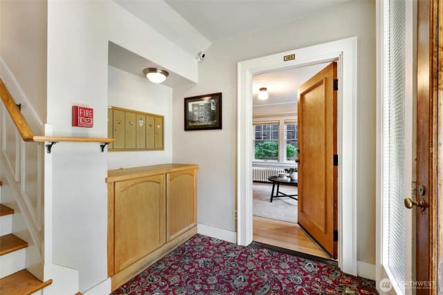 Property photo for 214 16th Avenue E #102, Seattle photo 5