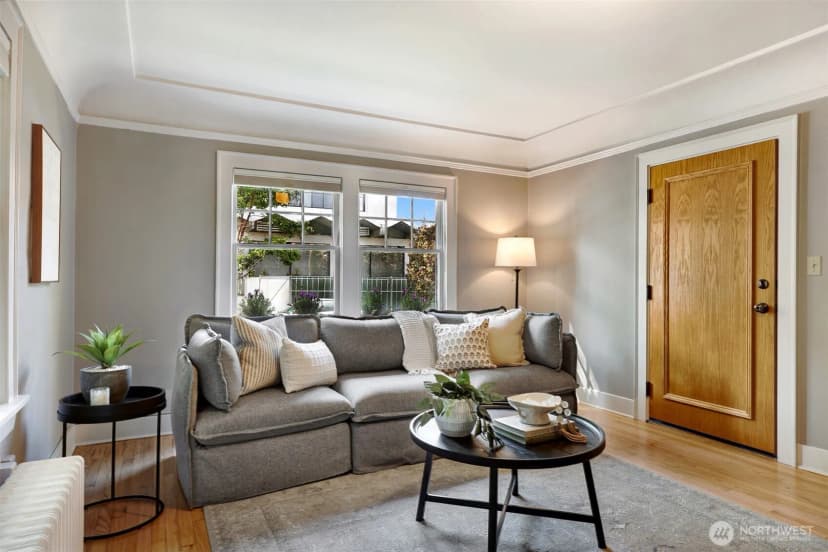 Property photo for 214 16th Avenue E #102, Seattle photo 9