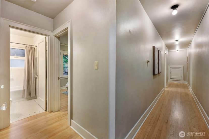 Property photo for 214 16th Avenue E #102, Seattle photo 18
