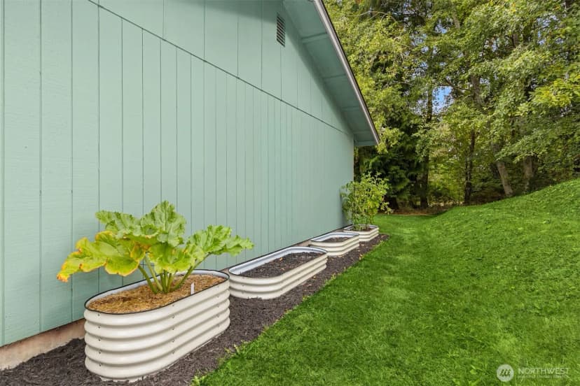 Property photo for 26452 Edgewater Boulevard Nw, Poulsbo photo 22