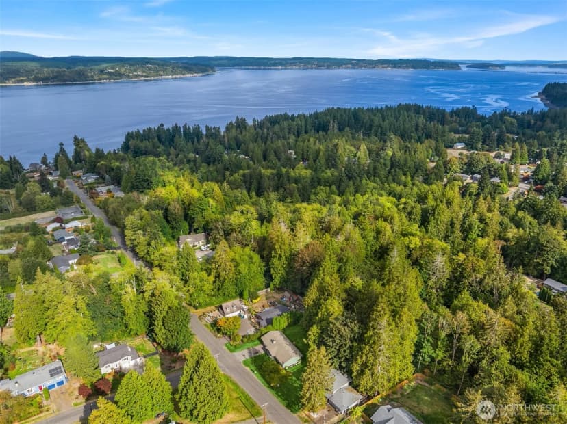 Property photo for 26452 Edgewater Boulevard Nw, Poulsbo photo 30