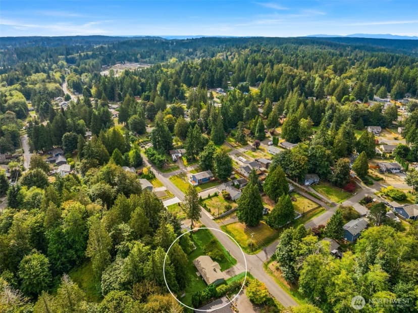 Property photo for 26452 Edgewater Boulevard Nw, Poulsbo photo 28