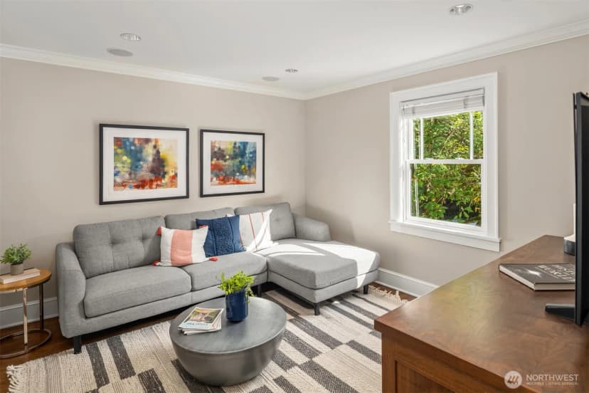 Property photo for 719 Belmont Place E, Seattle photo 16