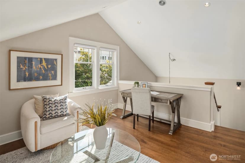 Property photo for 719 Belmont Place E, Seattle photo 20