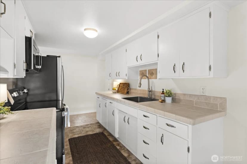 Property photo for 220 Alder Street #1, Edmonds photo 12