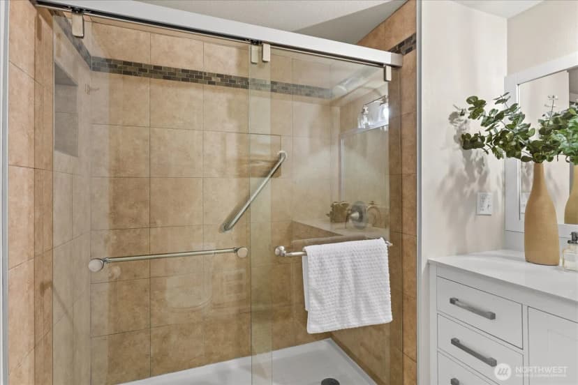 Property photo for 220 Alder Street #1, Edmonds photo 16