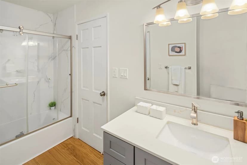 Property photo for 635 Sw 130th Street, Burien photo 17