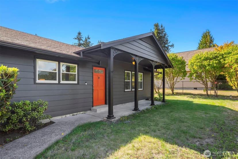 Property photo for 635 Sw 130th Street, Burien