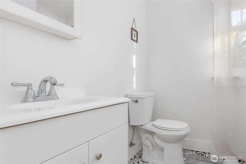 Property photo for 1415 N Steele Street, Tacoma photo 14