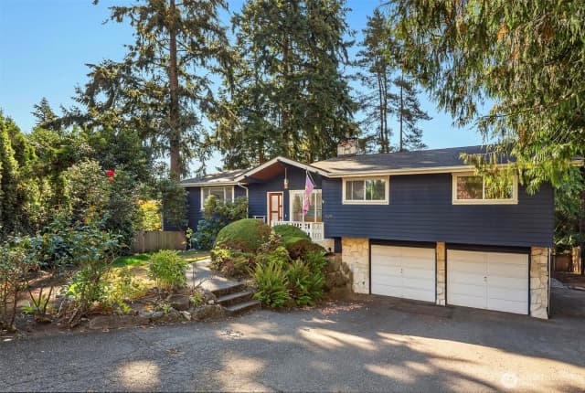 Property photo for 529 Nw 201st Place, Shoreline