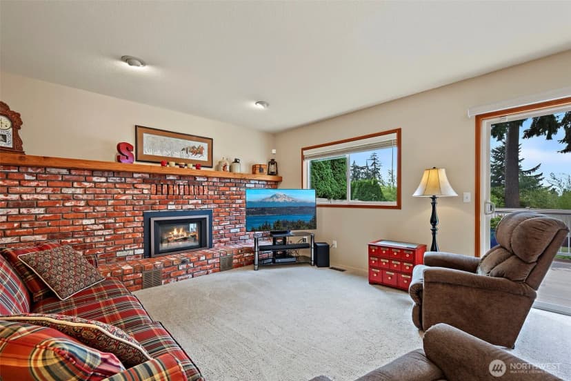 Property photo for 32229 11th Avenue Sw, Federal Way photo 13