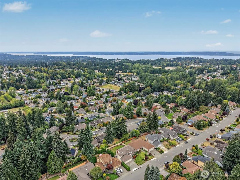 Property photo for 32229 11th Avenue Sw, Federal Way photo 37