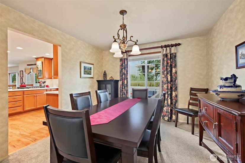 Property photo for 32229 11th Avenue Sw, Federal Way photo 14