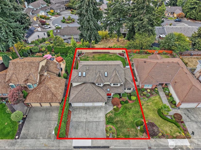 Property photo for 32229 11th Avenue Sw, Federal Way photo 2