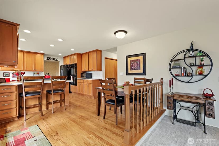 Property photo for 32229 11th Avenue Sw, Federal Way photo 11