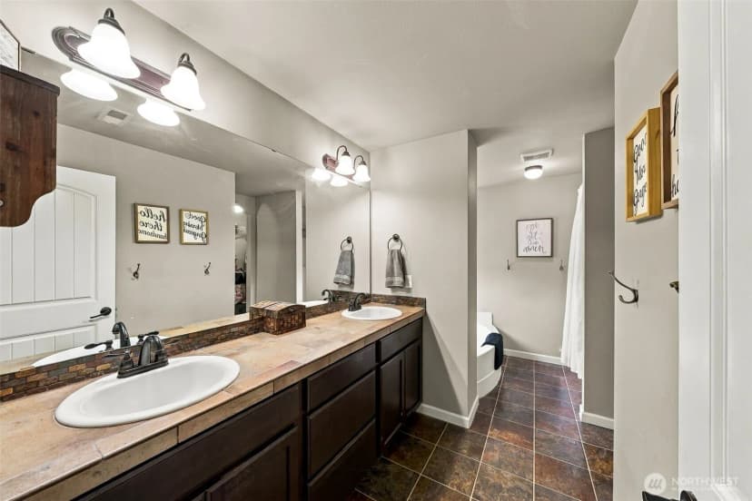 Property photo for 12906 114th Avenue Ct E, Puyallup photo 13