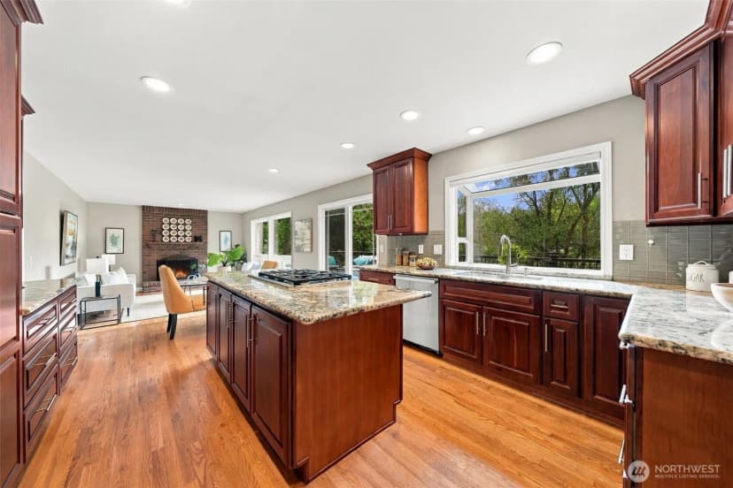 Property photo for 1803 229th Avenue Ne, Sammamish photo 7
