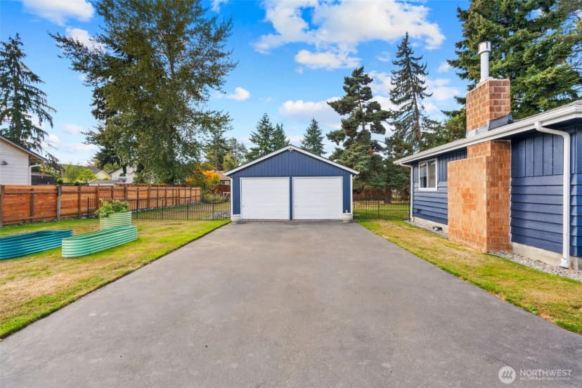 Property photo for 2530 57th Avenue Ne, Tacoma photo 35