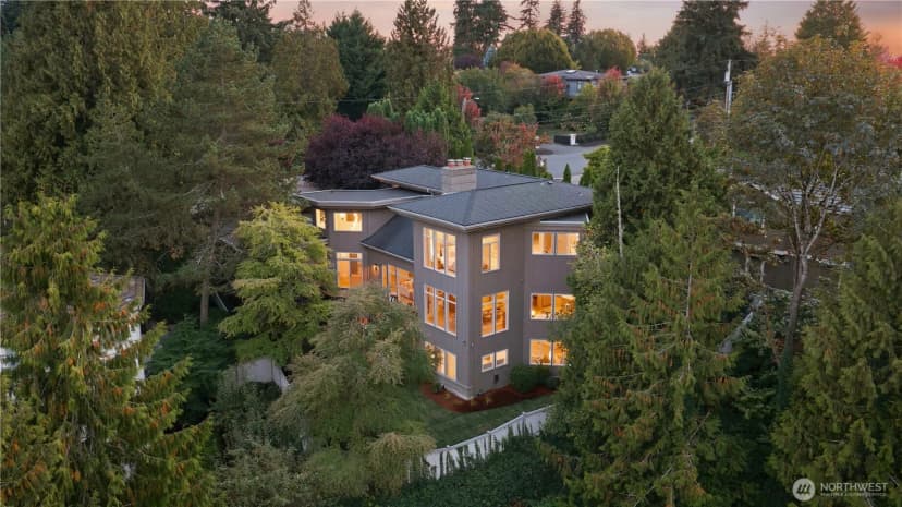 Property photo for 9506 Ne Points Drive, Kirkland photo 39