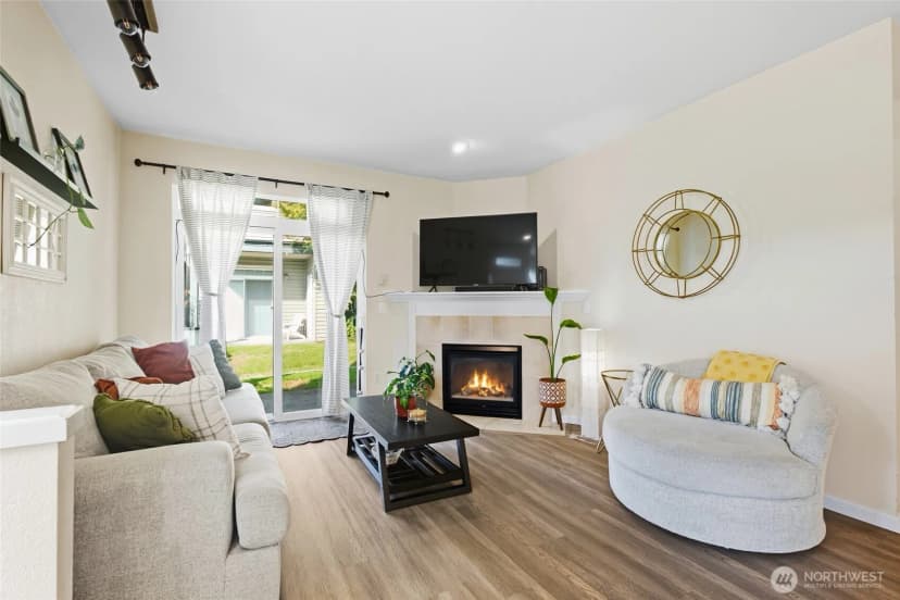 Property photo for 1500 S 18th Street #s101, Renton photo 4