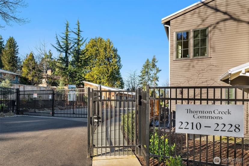 Property photo for 2218 Ne 125th Street, Seattle photo 25