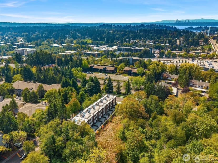 Property photo for 298 118th Avenue Se, Bellevue photo 34