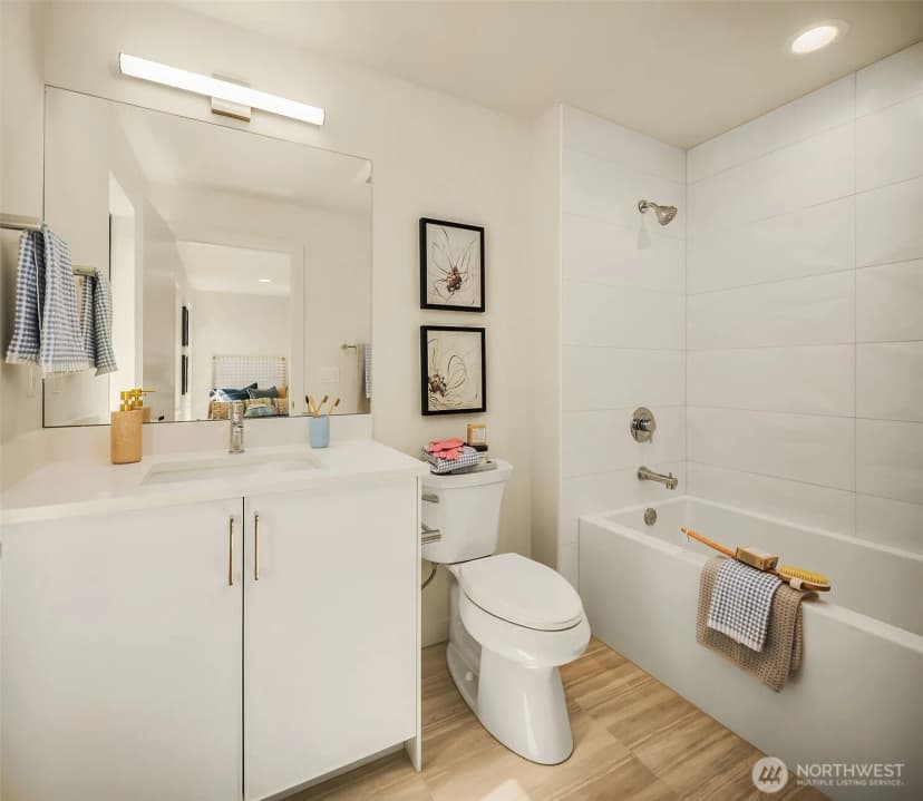Property photo for 298 118th Avenue Se, Bellevue photo 22