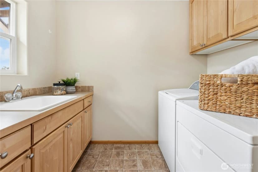 Property photo for 1118 S 36 Street, Renton photo 34