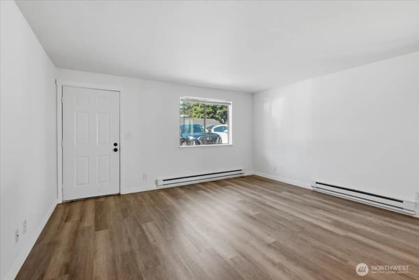 Property photo for 406 E Pioneer Street #e, Granite Falls photo 12