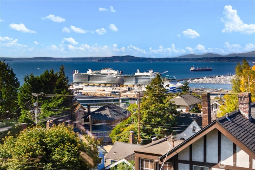 Property photo for 1435 9th Avenue W #1437, Seattle photo 3