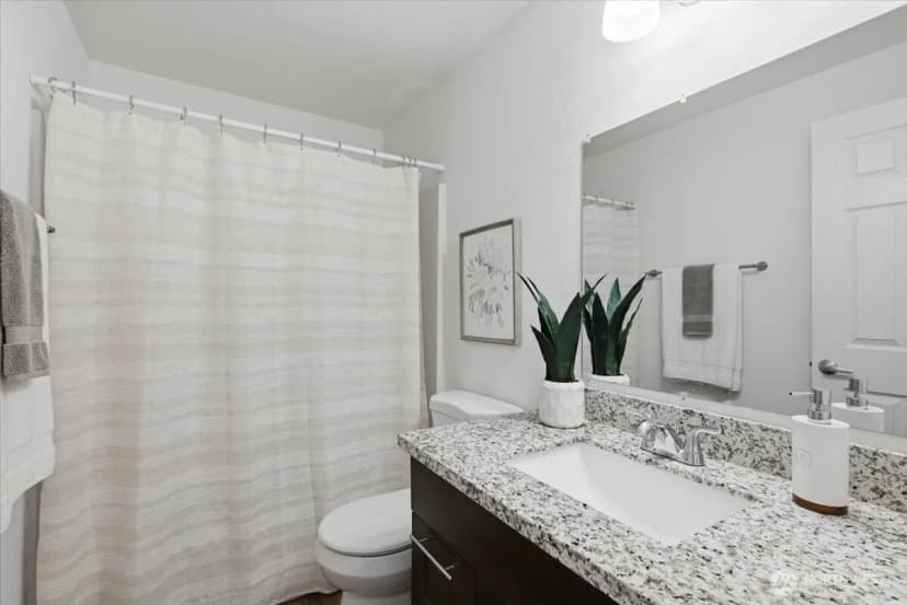 Property photo for 406 E Pioneer Street #g, Granite Falls photo 9